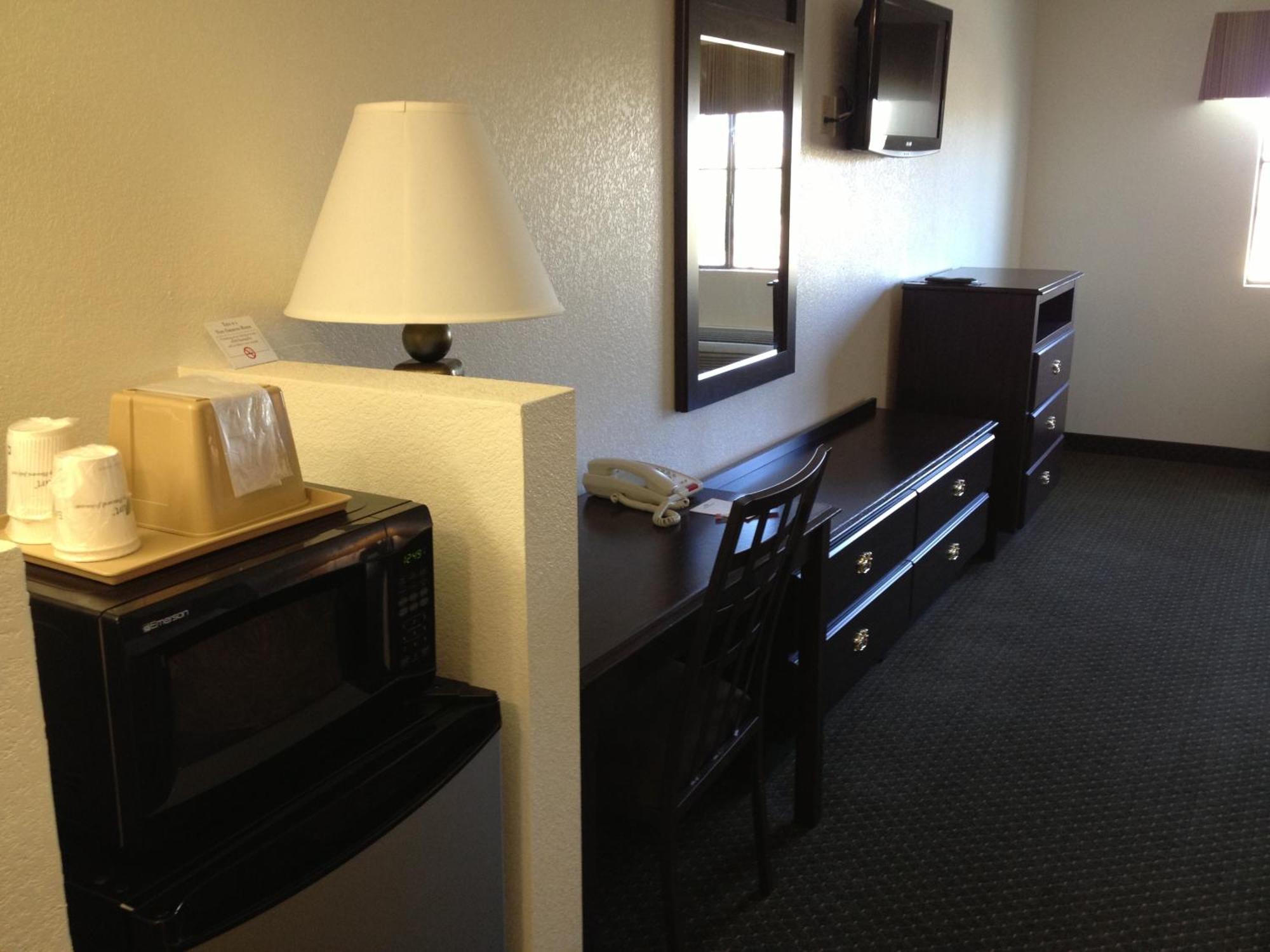 Howard Johnson By Wyndham Lubbock Tx Exterior foto